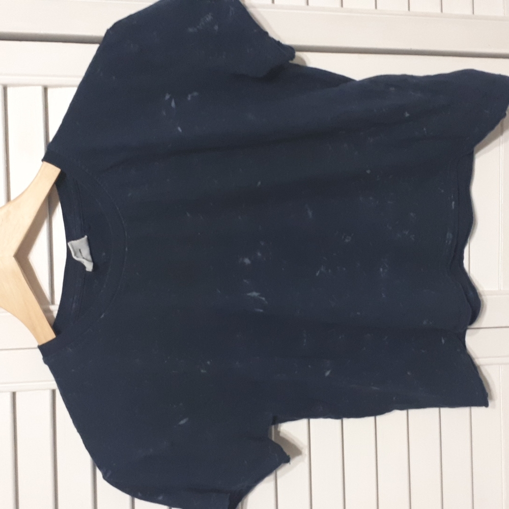 100% cotton cropped t-shirt. Womens size S